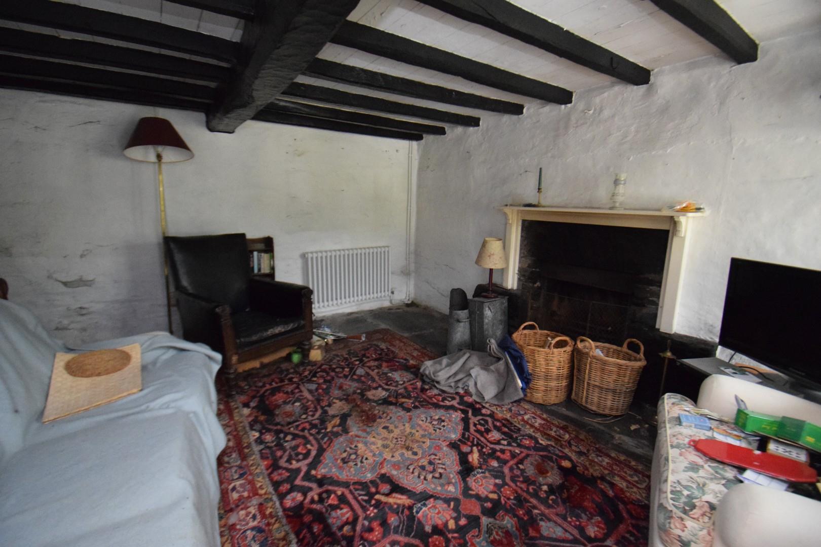 Ty Nesaf - Living Room.JPG